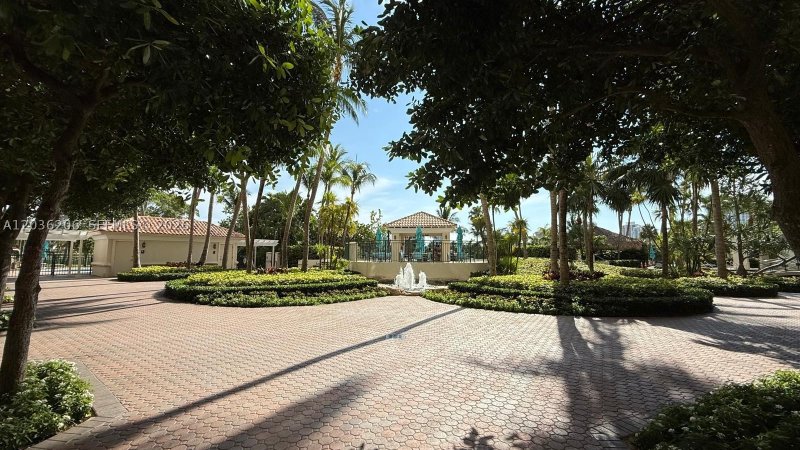 Aluguel de apartamento no Turnberry On The Green 1212