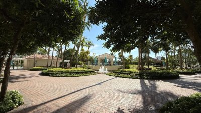 Aluguel de apartamento no Turnberry On The Green 1212