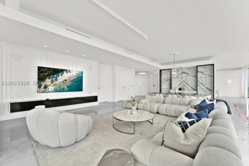 Comprar apartamento no The Estates at Acqualina 1801