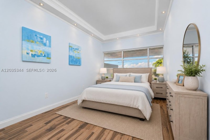 Apartment for rent at South Pointe Tower 307