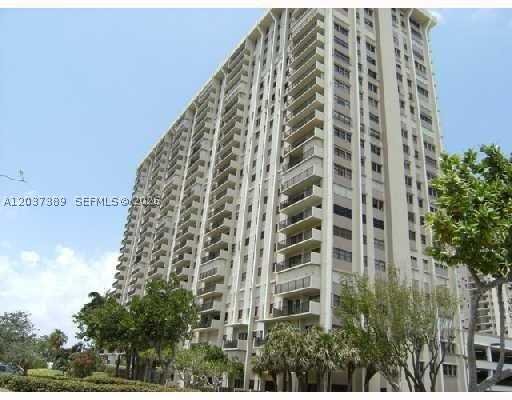 Apartment for rent at The Summit 2404S