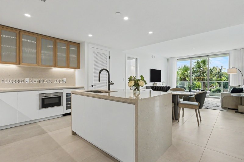 Condo for sale at 2200 Brickell 219