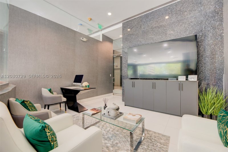 Comprar apartamento no The Club At Brickell Bay 200-K