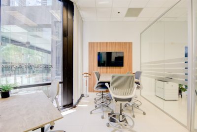 Comprar apartamento no The Club At Brickell Bay 200-K