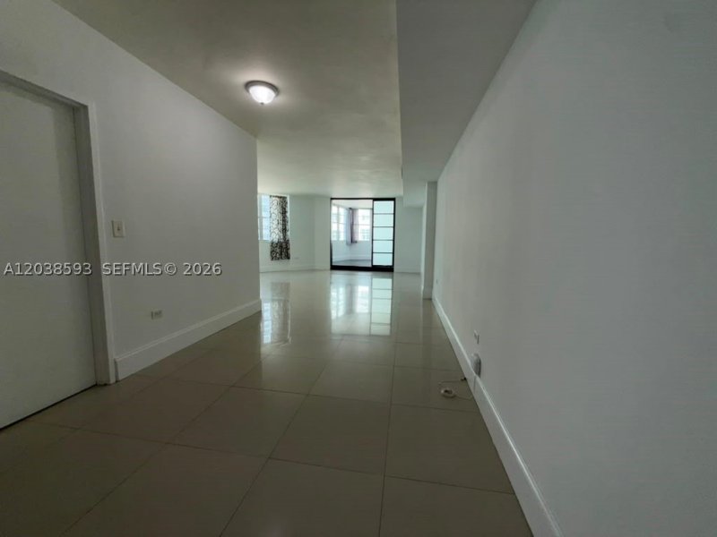 Apartment for rent at Four Ambassadors 765