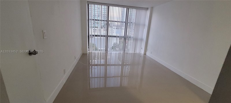 Condo for sale at Plaza of the Americas 815