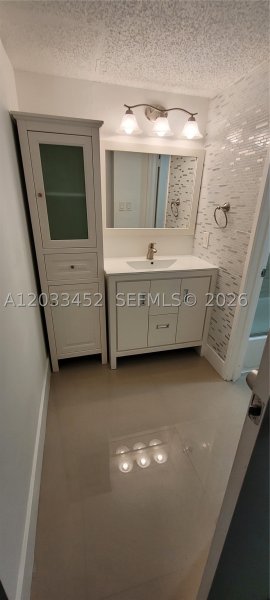 Condo for sale at Plaza of the Americas 815
