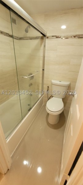 Condo for sale at Plaza of the Americas 815