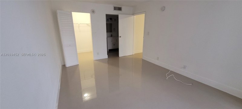 Condo for sale at Plaza of the Americas 815