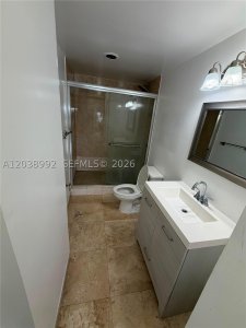 Aluguel de apartamento no Imperial Towers 18