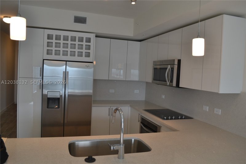 Alquiler de apartamento en Nine at Mary Brickell Village 3202