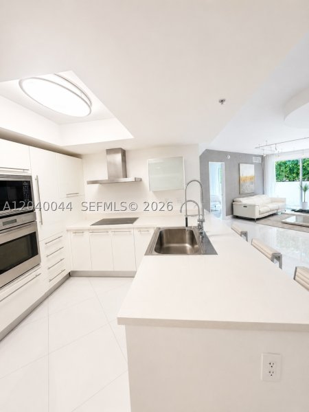 Alquiler de apartamento en St Tropez I II and III 2-504–Lanai