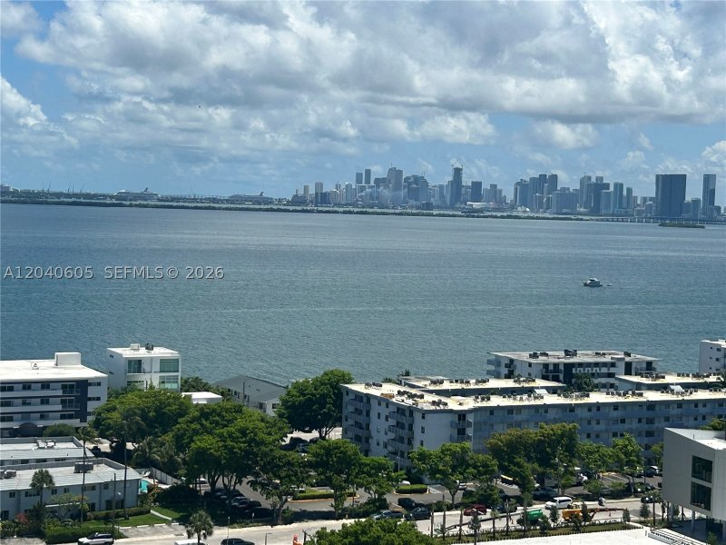 Comprar apartamento en Grandview Palace 2104