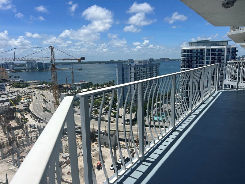 Comprar apartamento en Grandview Palace 2104