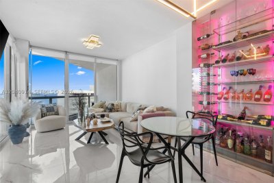 Comprar apartamento no Platinum Condo 904