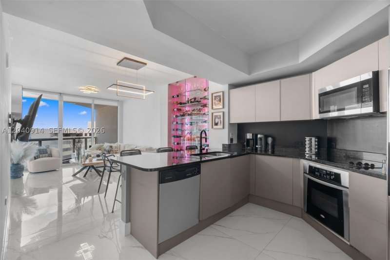 Comprar apartamento no Platinum Condo 904