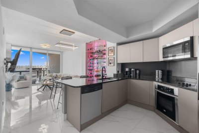 Comprar apartamento no Platinum Condo 904