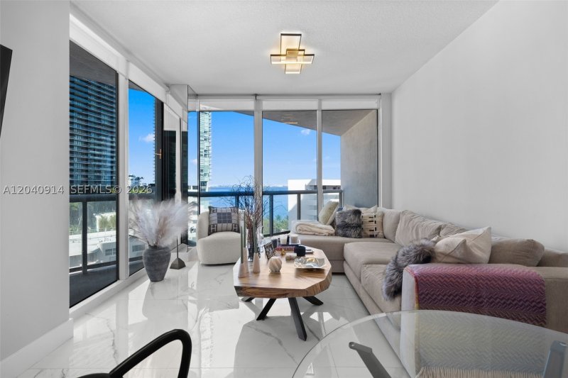 Comprar apartamento no Platinum Condo 904
