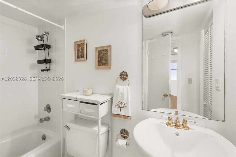 Apartment for rent at Cape Florida Club 611