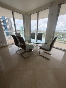 Alquiler de apartamento en Akoya 1707