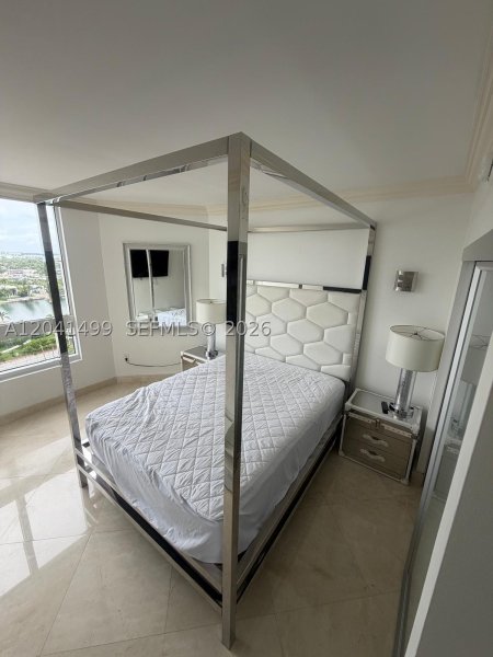 Alquiler de apartamento en Akoya 1707