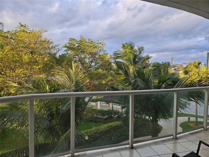 Condo for sale at 4000 Williams Island W-STE3