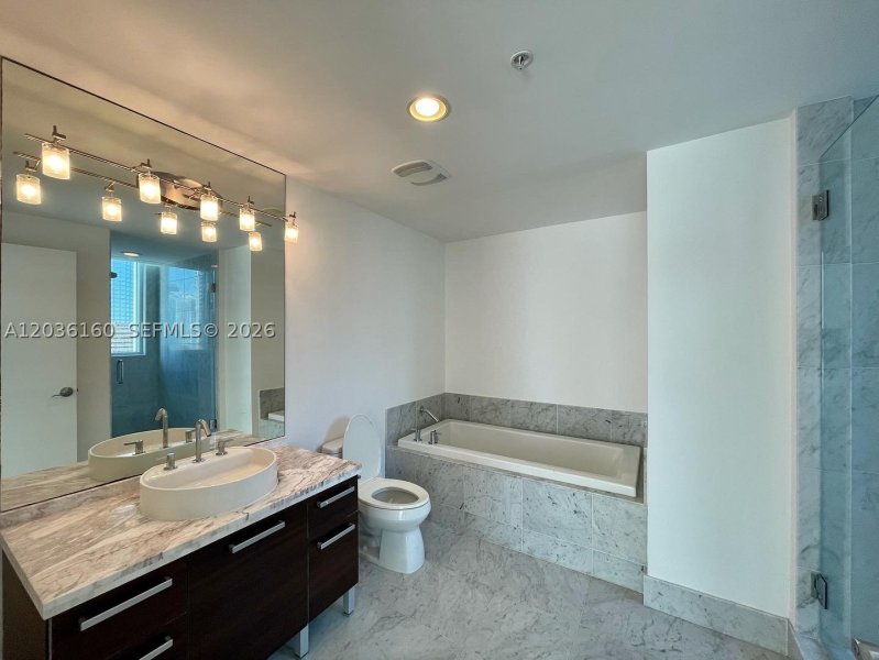 Condo for sale at Vizcayne South Tower 2108