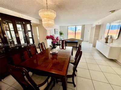 Comprar apartamento no Winston Towers 405