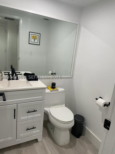 Apartment for rent at Brickell Bay Club 314