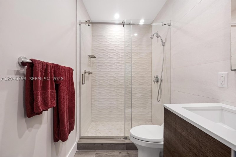 Condo for sale at Gables Waterway Towers PH03