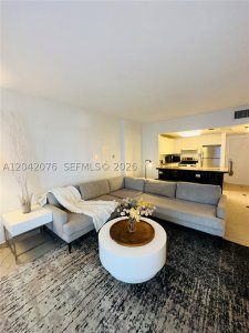 Alquiler de apartamento en Roney Palace 420