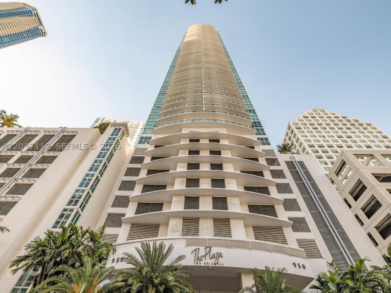 Apartment for rent at The Plaza Tower I 1404