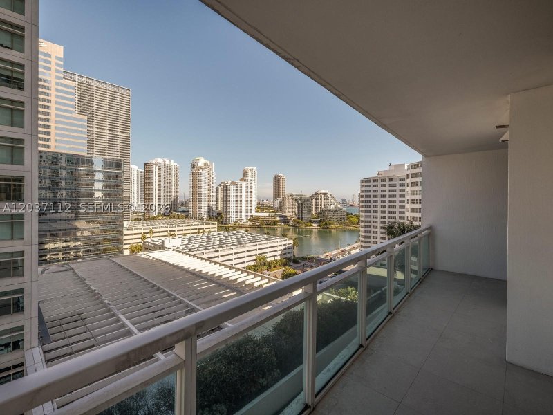 Apartment for rent at The Plaza Tower I 1404
