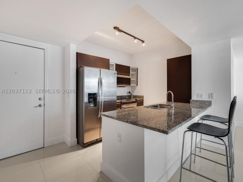 Apartment for rent at The Plaza Tower I 1404