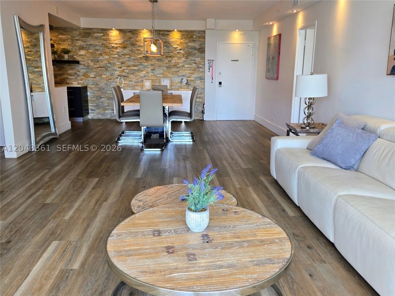 Condo for sale at Pavilion 520