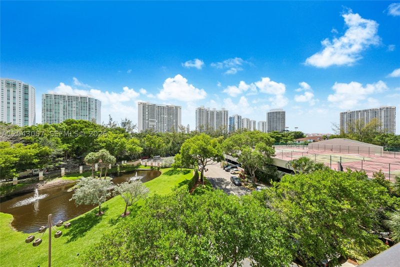 Comprar apartamento en Biscayne Cove 506