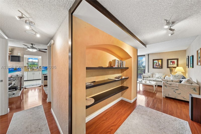 Comprar apartamento en Biscayne Cove 506