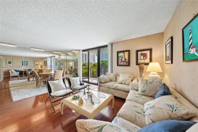 Comprar apartamento en Biscayne Cove 506