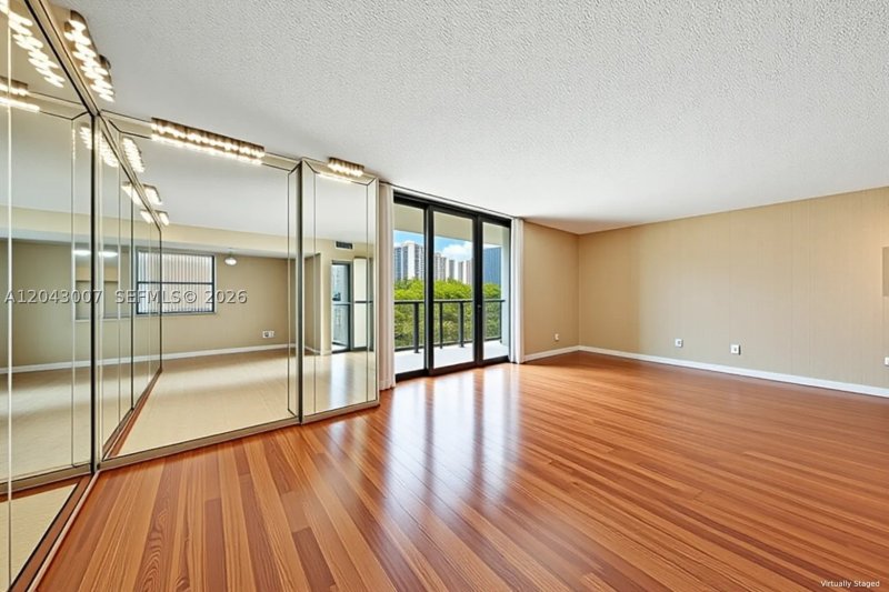 Comprar apartamento en Biscayne Cove 506