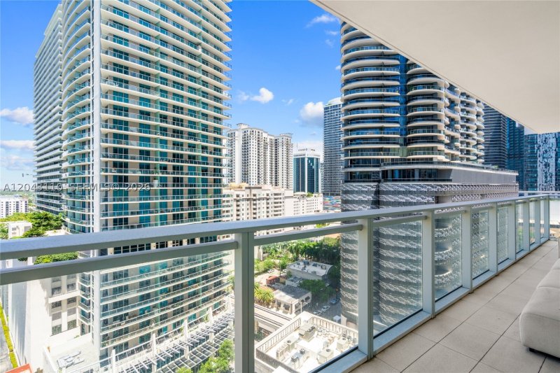 Condo for sale at The Bond 1509