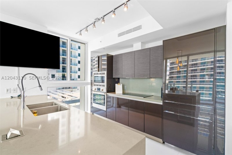 Condo for sale at The Bond 1509
