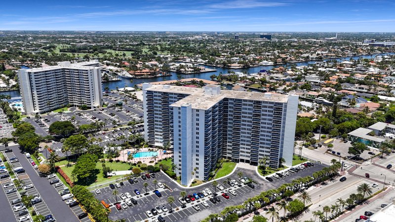 Condo for sale at Coral Ridge Towers East 822