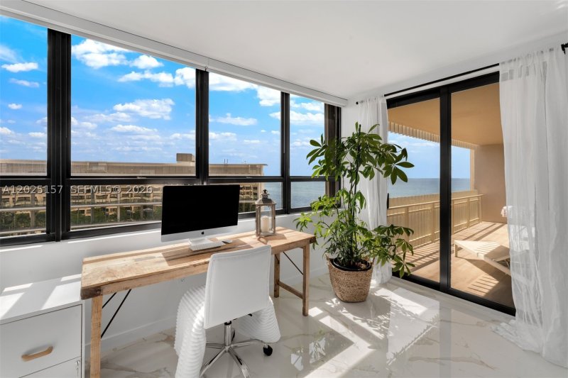 Condo for sale at Grove Isles Tower III C803