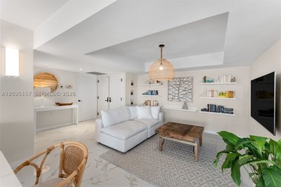 Comprar apartamento en Grove Isles Tower III C803