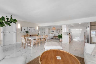 Comprar apartamento en Grove Isles Tower III C803