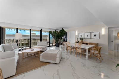 Comprar apartamento en Grove Isles Tower III C803