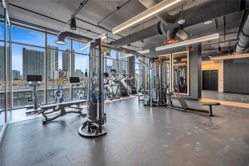 Alquiler de apartamento en E11EVEN Hotel & Residences EXECHPH04
