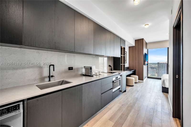 Alquiler de apartamento en E11EVEN Hotel & Residences EXECHPH04
