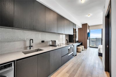 Aluguel de apartamento no E11EVEN Hotel & Residences EXECHPH04