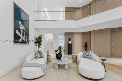 Comprar apartamento no Acqualina Resort & Spa PH5002